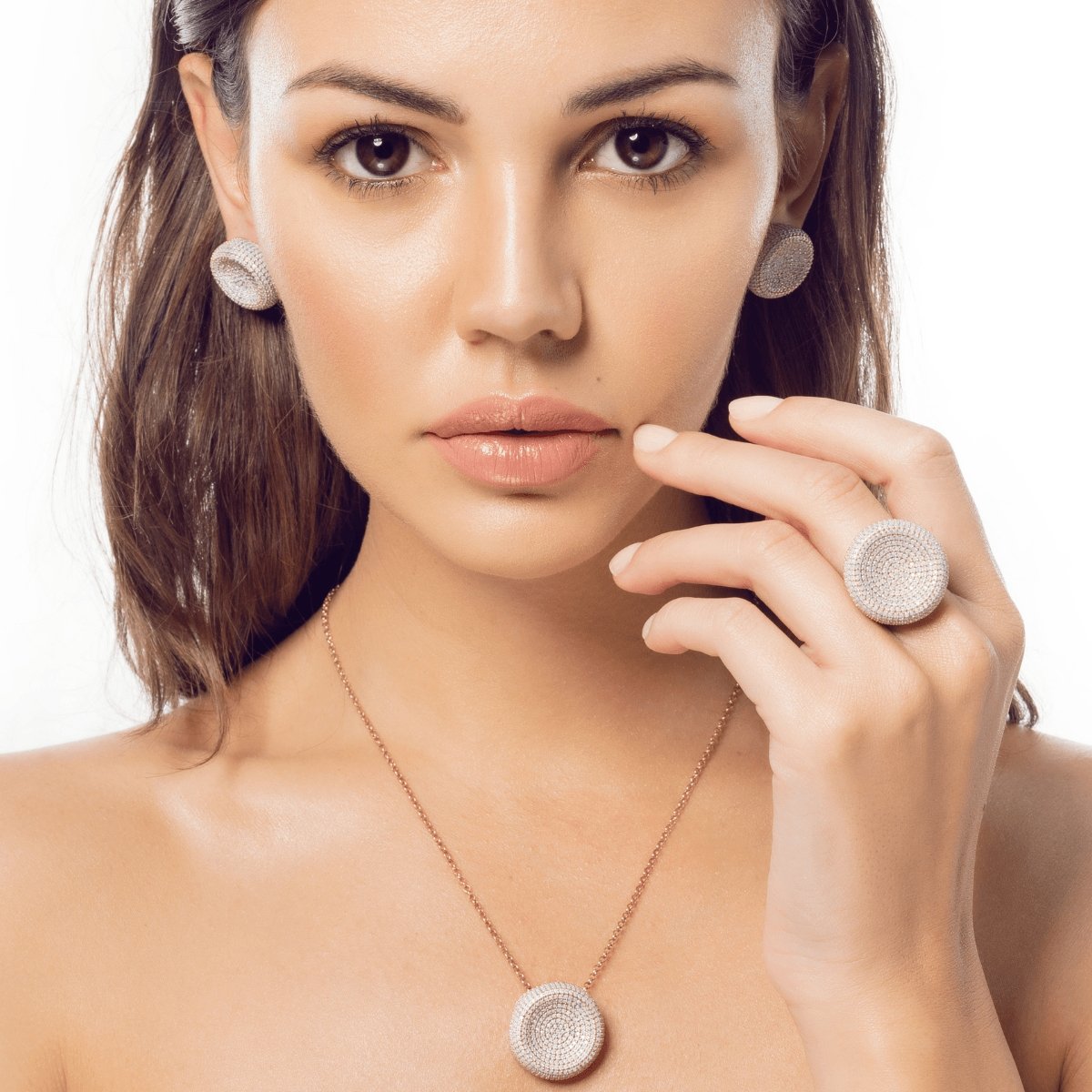 Collana in argento Sterling 92,5 con ciondolo ovale in vero Collana in argento Sterling 92,5 con ciondolo ovale in vero
